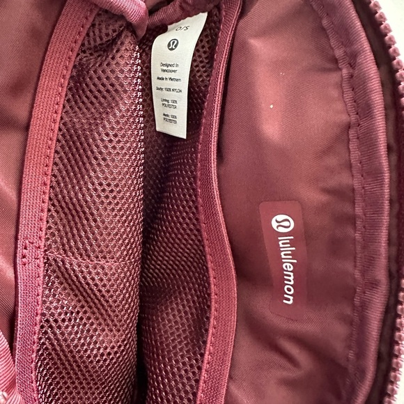 NWT Brand New lululemon Everyday Belt Bag 1L in Red Merlot RDMR - Picture 5 of 10